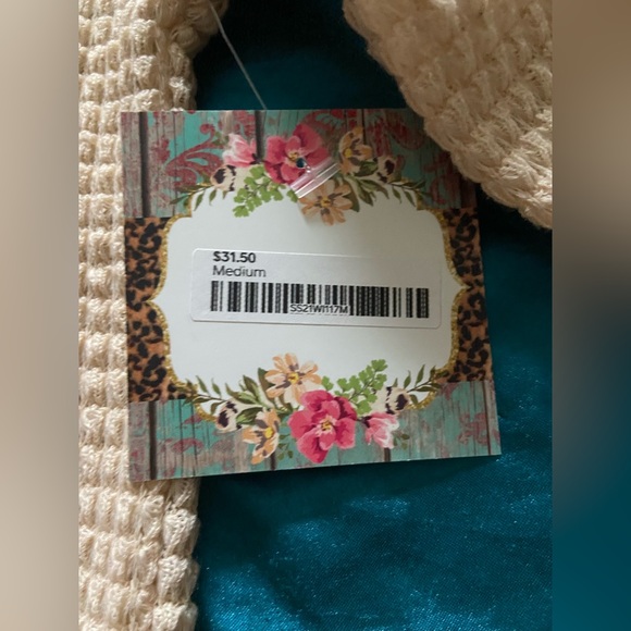 Long Sleeve Cow-print Shirt/Sweater - Picture 5 of 8